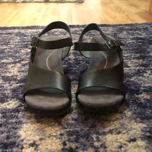 Black leather Dansko Wedge sandals!